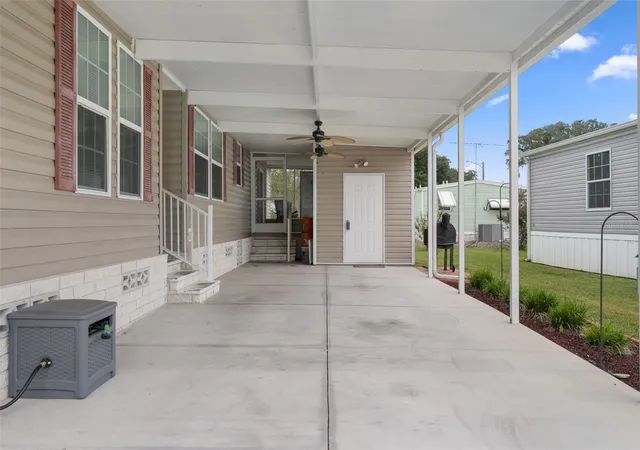 Photo 4 of Manufactured home for sale at 7526 Fairlane Ave, Brooksville, FL 34613 | MLS# TB8555526 | Listing updated on 2026-10-09