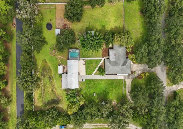 Photo 3 of Single family home for sale at 7402 Castle Drive, Sarasota, FL 34240 | MLS# A4708708 | Listing updated on 2026-10-08