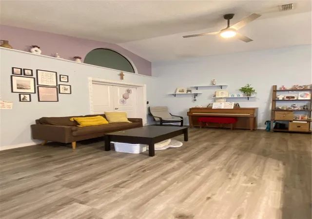 Photo 4 of Single family home for sale at 2419 Pewter Ct, Orlando, FL 32837 | MLS# O6447767 | Listing updated on 2026-10-07