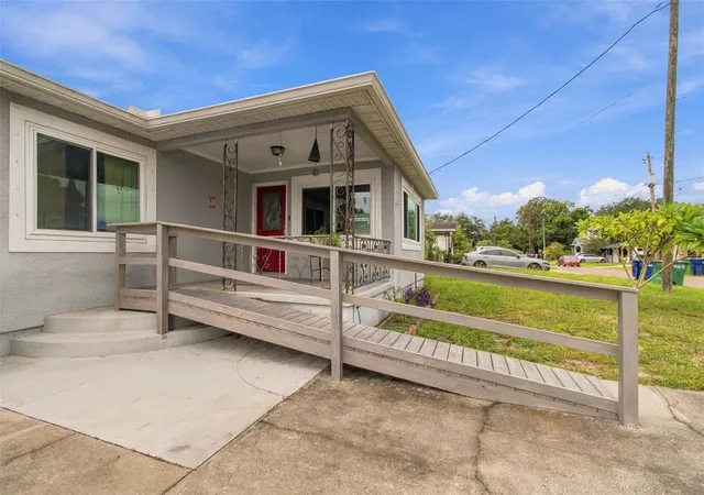 Photo 2 of Single family home for sale at 2908 W Arch St, Tampa, FL 33607 | MLS# TB8555533 | Listing updated on 2026-10-08
