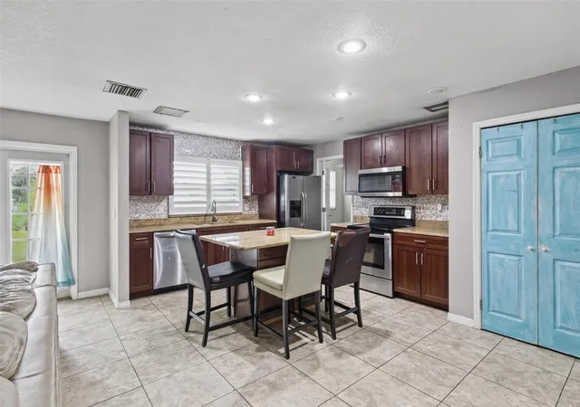 Photo 4 of Single family home for sale at 3636 Dovetail Ln N, Lakeland, FL 33812 | MLS# L4965593 | Listing updated on 2026-10-07