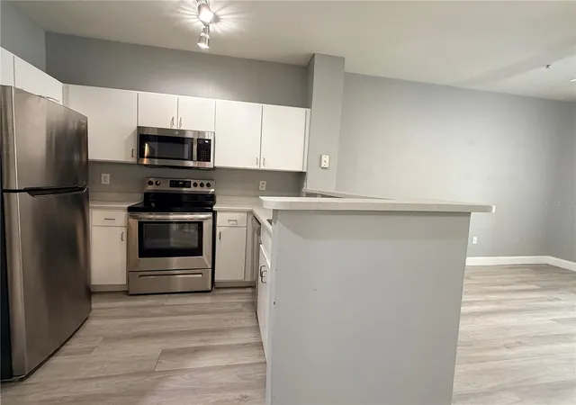 Photo 4 of Condo for sale at 1910 E Palm Ave #8106, Tampa, FL 33605 | MLS# TB8555540 | Listing updated on 2026-10-10