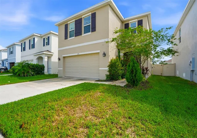 Photo 3 of Single family home for sale at 5674 Banbury Ridge Run, Wesley Chapel, FL 33545 | MLS# TB8555541 | Listing updated on 2026-10-10