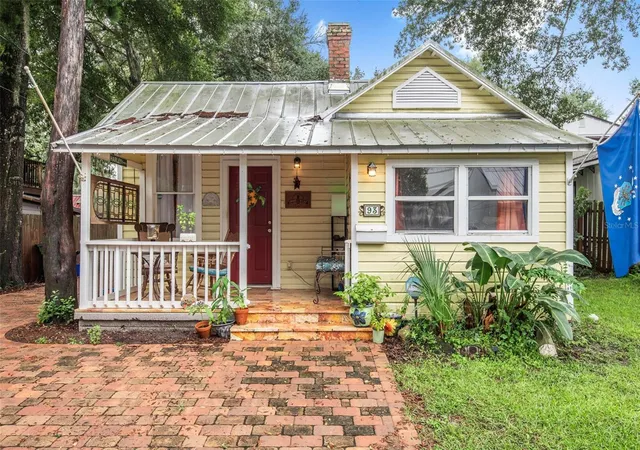 Photo 2 of Single family home for sale at 93 Lincoln St, Saint Augustine, FL 32084 | MLS# FC321958 | Listing updated on 2026-10-14