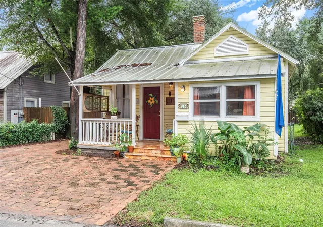Photo 4 of Single family home for sale at 93 Lincoln St, Saint Augustine, FL 32084 | MLS# FC321958 | Listing updated on 2026-10-14