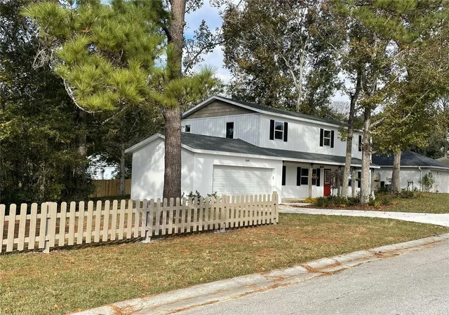 Photo 2 of Single family home for sale at 849 Laurelridge Ct, Brooksville, FL 34601 | MLS# TB8555545 | Listing updated on 2026-10-09
