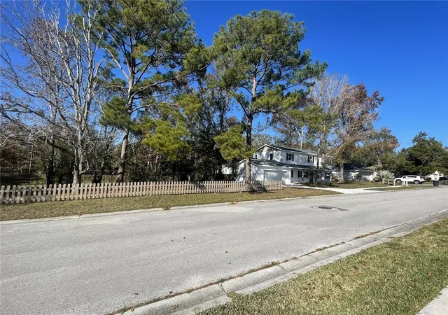 Photo 3 of Single family home for sale at 849 Laurelridge Ct, Brooksville, FL 34601 | MLS# TB8555545 | Listing updated on 2026-10-09