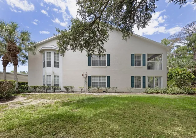 Photo 3 of Condo for sale at 316 Clearbrook Cir #204, Venice, FL 34292 | MLS# N6146088 | Listing updated on 2026-10-07