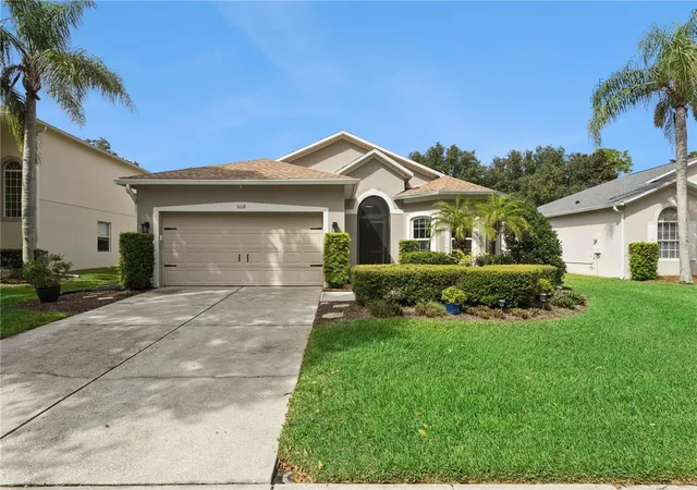 Photo 2 of Single family home for sale at 5018 Tempic Dr, Mount Dora, FL 32757 | MLS# O6447778 | Listing updated on 2026-10-08