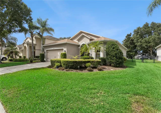 Photo 3 of Single family home for sale at 5018 Tempic Dr, Mount Dora, FL 32757 | MLS# O6447778 | Listing updated on 2026-10-08