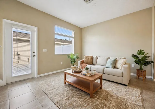 Photo 4 of Townhouse for sale at 8634 Danforth Dr, Windermere, FL 34786 | MLS# O6447780 | Listing updated on 2026-10-22