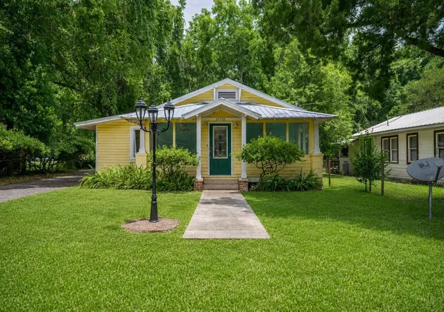 Photo 1 of Single family home for sale at 16770 Sw 137th Avenue, Archer, FL 32618 | MLS# OM733563 | Listing updated on 2026-10-07