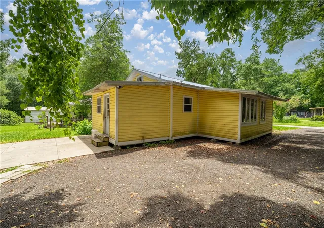 Photo 4 of Single family home for sale at 16770 SW 137th Avenue, Archer, FL 32618 | MLS# OM733563 | Listing updated on 2026-10-07
