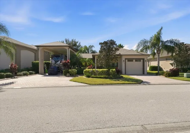 Photo 1 of Single family home for sale at 733 Meandering Way, Polk City, FL 33868 | MLS# L4965597 | Listing updated on 2026-10-08
