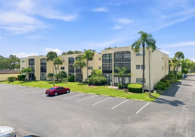 Photo 2 of Condo for sale at 11485 Oakhurst Rd #1200-214, Largo, FL 33774 | MLS# TB8555563 | Listing updated on 2026-10-07