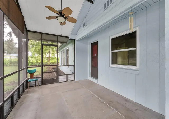 Photo 3 of Single family home for sale at 6000 Crews Lake Rd, Lakeland, FL 33812 | MLS# L4965598 | Listing updated on 2026-10-11