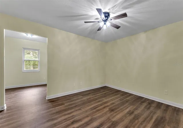Photo 3 of Single family home for sale at 6000 Crews Lake Rd, Lakeland, FL 33812 | MLS# L4965598 | Listing updated on 2026-10-11