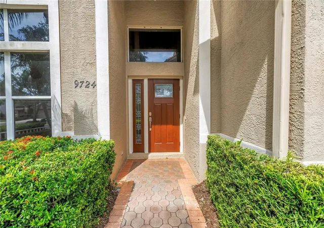 Photo 3 of Single family home for sale at 9724 Sago Point Dr, Seminole, FL 33777 | MLS# TB8555564 | Listing updated on 2026-10-07