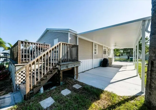 Photo 3 of Manufactured home for sale at 3127 Bayside Pkwy, Punta Gorda, FL 33982 | MLS# C7531642 | Listing updated on 2026-10-07