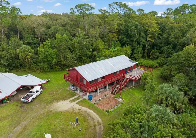 Photo 1 of Single family home for sale at 3946 Lakeshore Dr, New Smyrna Beach, FL 32168 | MLS# O6447794 | Listing updated on 2026-10-09