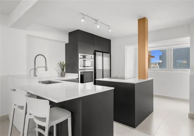 Photo 2 of Condo for sale at 656 Avenida Miramar #8C, San Juan, PR 00907 | MLS# PR9124777 | Listing updated on 2026-10-13