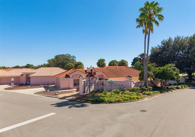 Photo 4 of House for sale at 1336 Santa Maria Ave, Lady Lake, FL 32159 | MLS# G5118730 | Listing updated on 2026-10-23