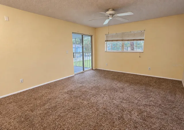 Listing Photo 5 - Condo for sale in building located at 580 Fairways Ln, OCALA, FL 34472 - Unit #G204
