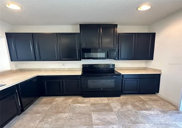 Photo 4 of Townhouse for sale at 7006 Timberside Pl, Riverview, FL 33578 | MLS# A4708732 | Listing updated on 2026-10-07