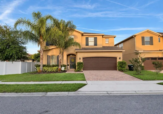 Photo 1 of Single family home for sale at 1119 Fountain Coin Loop, Orlando, FL 32828 | MLS# S5158993 | Listing updated on 2026-10-09