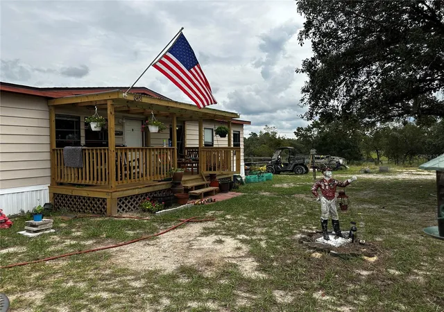 Photo 3 of Manufactured home for sale at 13451 SE 98th Street, Dunnellon, FL 34431 | MLS# OM733573 | Listing updated on 2026-10-08