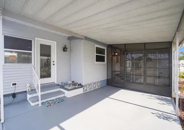 Photo 3 of Manufactured home for sale at 808 53rd Avenue E #283, Bradenton, FL 34203 | MLS# A4708734 | Listing updated on 2026-10-08