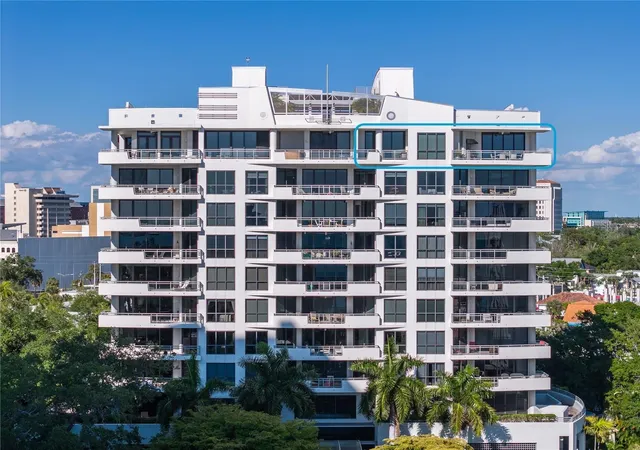 Photo 1 of Condo for sale at 401 S Palm Ave #1102, Sarasota, FL 34236 | MLS# A4708735 | Listing updated on 2026-10-30