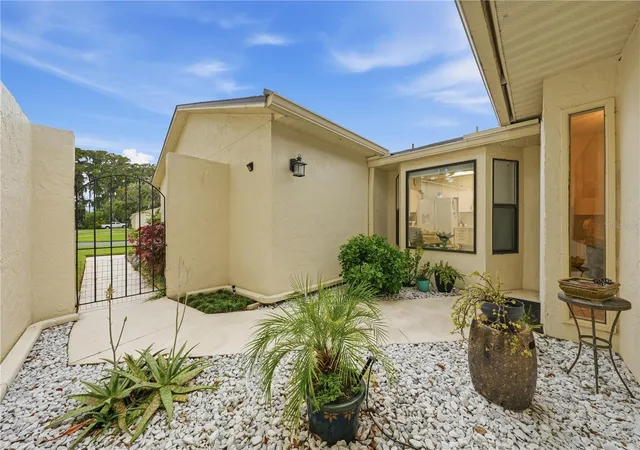 Photo 2 of Condo for sale at 2226 Cypress Cvs Dr, Tavares, FL 32778 | MLS# G5118736 | Listing updated on 2026-10-09