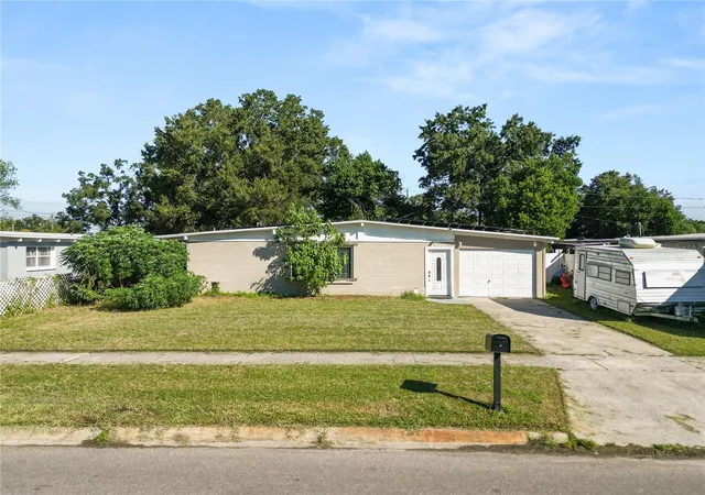 Single family home for sale at 1515 Lancelot Loop, TAMPA, FL 33619 | MLS# L4965603