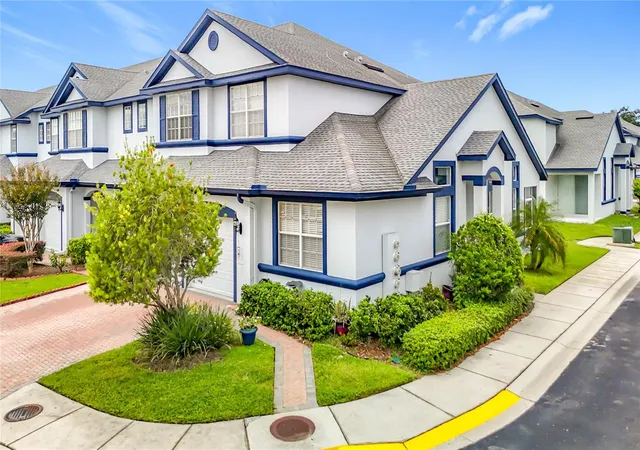 Photo 2 of Townhouse for sale at 1203 Summergate Dr, Valrico, FL 33594 | MLS# TB8555608 | Listing updated on 2026-10-07