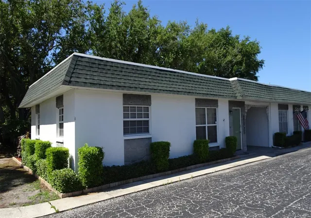 Photo 1 of House for sale at 7800 38th Terrace N, Saint Petersburg, FL 33709 | MLS# TB8555609 | Listing updated on 2026-10-22