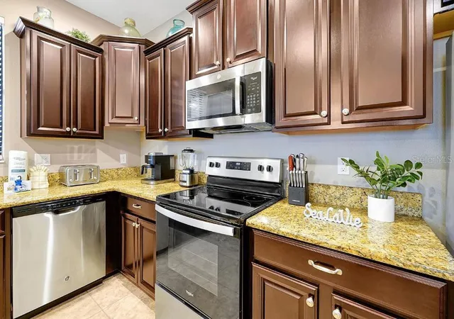 Photo 3 of Single family home for sale at 1452 Myrtlewood St, Davenport, FL 33896 | MLS# O6447828 | Listing updated on 2026-10-08