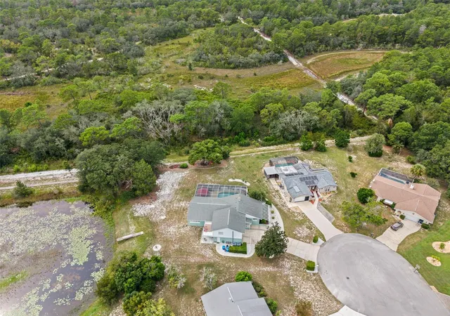 Photo 4 of Single family home for sale at 8328 Dunnellon Rd, Weeki Wachee, FL 34613 | MLS# TB8555611 | Listing updated on 2026-10-07