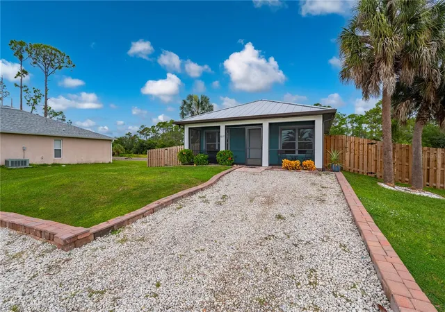 Photo 4 of Single family home for sale at 1027 Campbell St, Port Charlotte, FL 33953 | MLS# C7531658 | Listing updated on 2026-10-08
