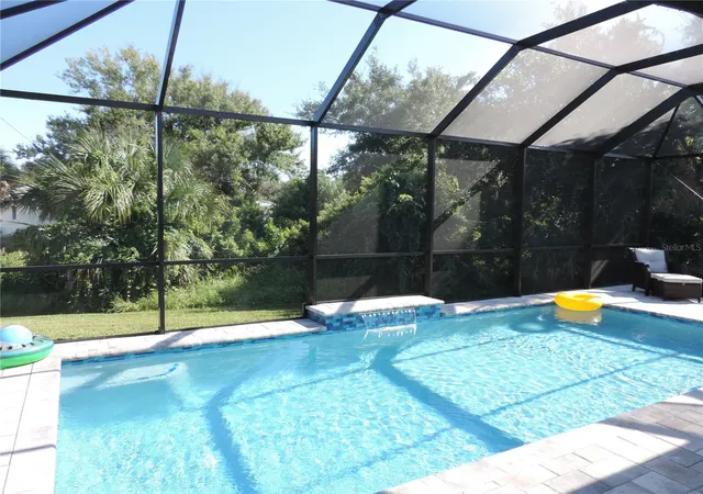 Photo 3 of Single family home for sale at 5070 Layton Dr, Venice, FL 34293 | MLS# A4708747 | Listing updated on 2026-10-20