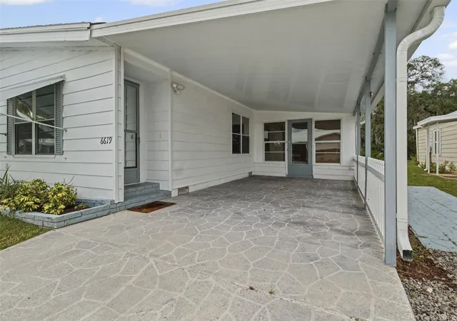 Photo 3 of Manufactured home for sale at 6619 Westchester Dr Ne, Winter Haven, FL 33881 | MLS# S5158998 | Listing updated on 2026-10-09
