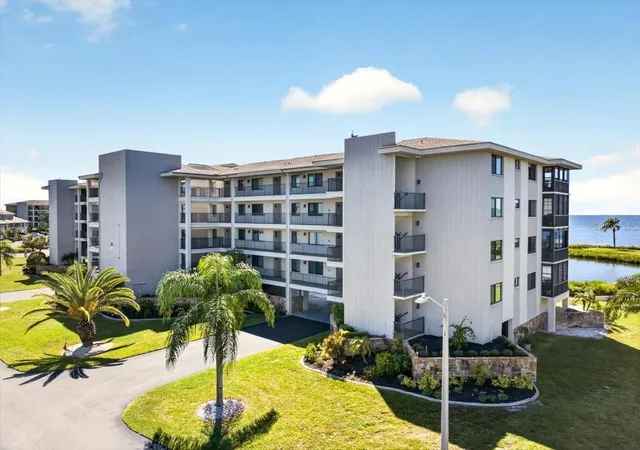 Photo 4 of Condo for sale at 8251 Brent St #918, Port Richey, FL 34668 | MLS# TB8555618 | Listing updated on 2026-10-09