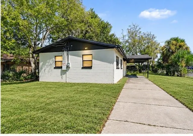 Photo 1 of Single family home for sale at 425 Walnut St, Daytona Beach, FL 32114 | MLS# TB8555620 | Listing updated on 2026-10-22