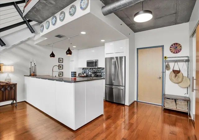 Photo 3 of Condo for sale at 101 S 12th Street #405, Tampa, FL 33602 | MLS# TB8555622 | Listing updated on 2026-10-08