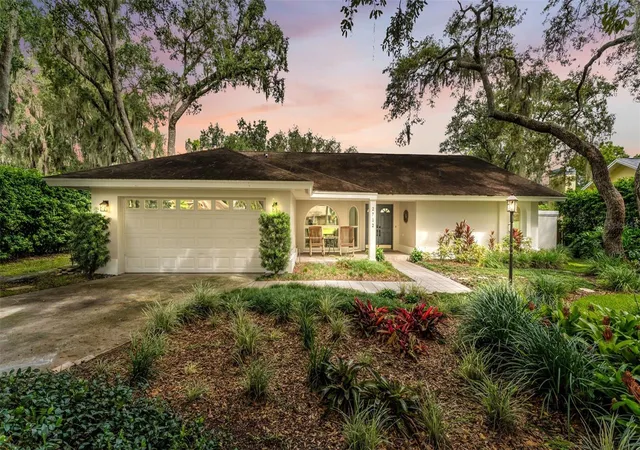Photo 2 of Single family home for sale at 2712 Laurel Oak Dr, Plant City, FL 33566 | MLS# L4965604 | Listing updated on 2026-10-07