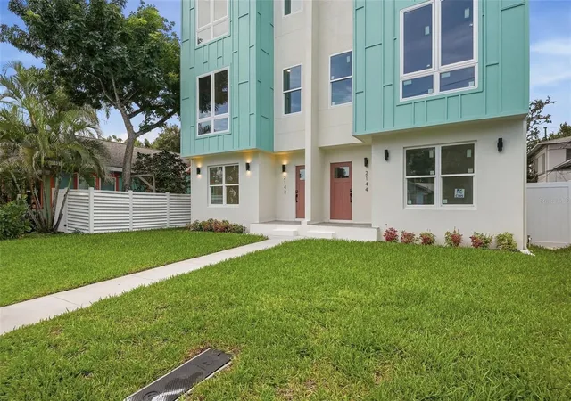 Photo 2 of Single family home for sale at 2144 5th Avenue N, Saint Petersburg, FL 33713 | MLS# TB8555626 | Listing updated on 2026-10-22