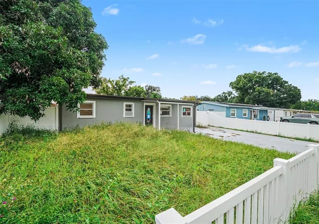 Photo 4 of Single family home for sale at 10925 N Florence Ave, Tampa, FL 33612 | MLS# TB8555627 | Listing updated on 2026-10-07