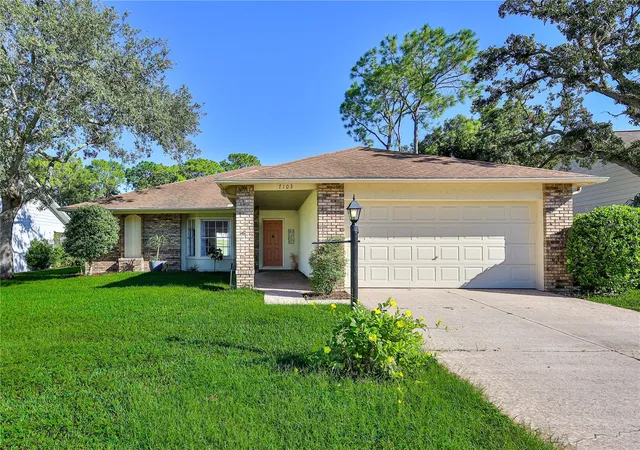 Single family home for sale at 7103 Crown Oaks Dr, SPRING HILL, FL 34606 | MLS# W7890150