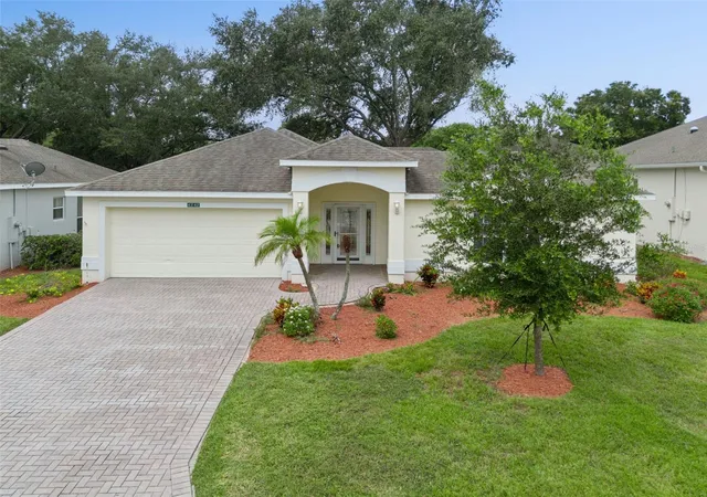 Photo 2 of Single family home for sale at 4242 Newland St, Clermont, FL 34711 | MLS# O6447851 | Listing updated on 2026-10-22
