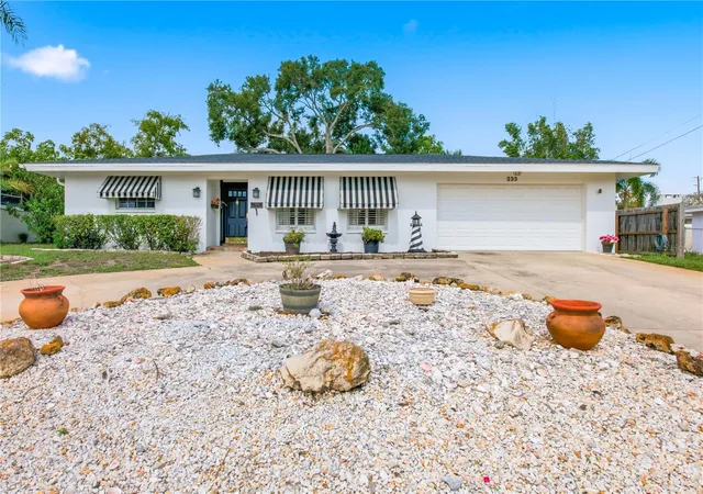 Photo 1 of Single family home for sale at 233 Westwinds Dr, Palm Harbor, FL 34683 | MLS# W7890151 | Listing updated on 2026-10-12